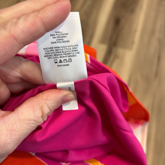 NEW Express Retro Print Halter Dress Size Large MSRP $108 - Picture 9 of 9